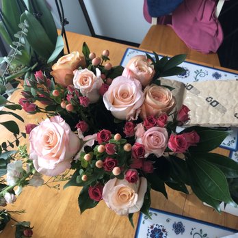UrbanStems - large roses are wilting already - Florists Near Me