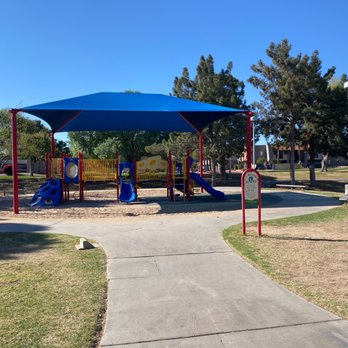Osborn Park - Looks like it's suitable for smaller children - Parks Near Me - Scottsdale, Arizona Osborn Park - Looks like it's suitable for smaller children - Parks Near Me - Scottsdale, Arizona
