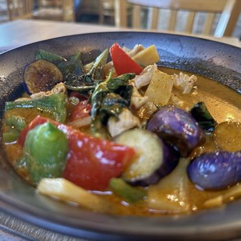 Suri Sushi Thai - Red Curry - Ramen Near Me - Weston , Florida