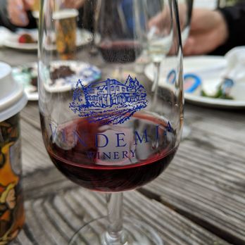 California Dreamin - The owners also own Vindemia winery. Got a taste of their Cabernet with breakfast. - Hot Air Balloons Near Me - Temecula, California