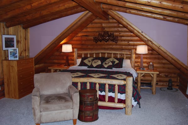 Howlers Inn B&B and Wolf Sanctuary, Bozeman MT Bed and Breakfast Lodging by null