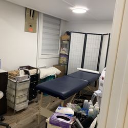 A Tia's Laser & Beauty Salon - Massage
