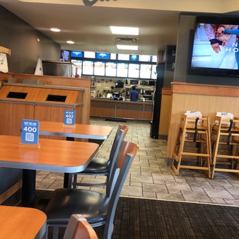 Culver's - Dining area - Ice Cream & Frozen Yogurt Near Me - Lake Zurich, Illinois