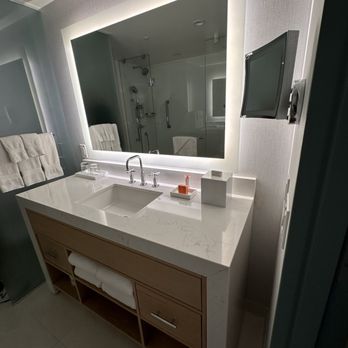 Hotel del Coronado, Curio Collection by Hilton - The Views Bathroom - Coronado, CA
