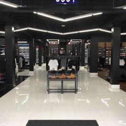 Shoe Palace
