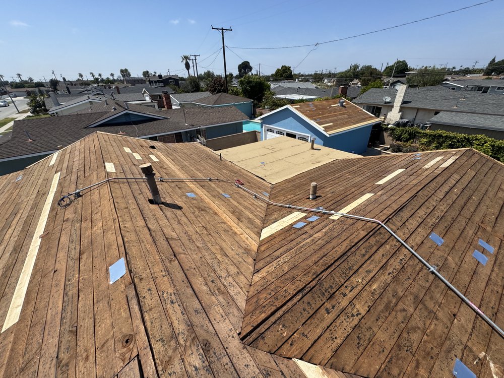 Slide of M&M Elite Roofing