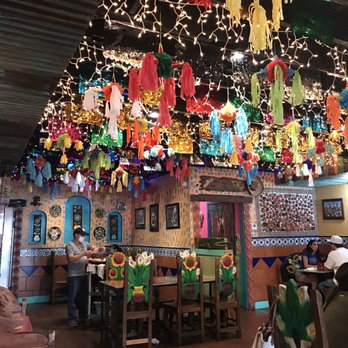 Don Juan On The Square - a restaurant decorated for christmas - Mexican Near Me - Tyler, Texas Don Juan On The Square - a restaurant decorated for christmas - Mexican Near Me - Tyler, Texas