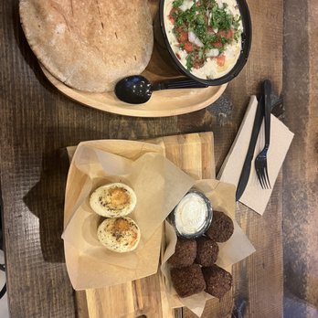 King Tut - Ankh Platter - Egyptian Near Me - Brecksville, Ohio