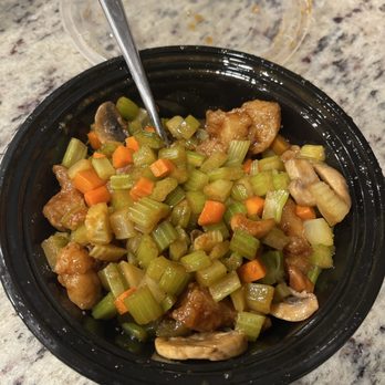 Ming Garden - 4. Chicken with Cashew Nuts - Chinese Near Me - Huntersville, North Carolina Ming Garden - 4. Chicken with Cashew Nuts - Chinese Near Me - Huntersville, North Carolina