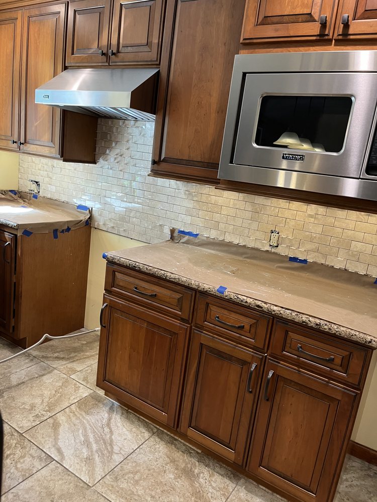 CORNERSTONE CONSTRUCTION 18 Photos Waterloo, Illinois Flooring