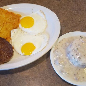 Ole Piper Inn - American breakfast subbed with biscuits and gravy - Pizza Near Me - Blaine, Minnesota Ole Piper Inn - American breakfast subbed with biscuits and gravy - Pizza Near Me - Blaine, Minnesota