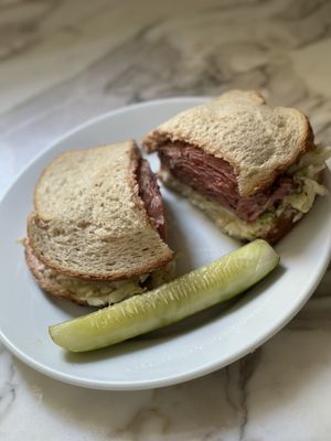 Uncle Harry's Deli Restaurant by null