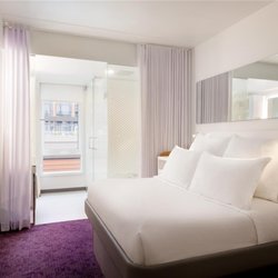 YOTEL Boston - Guest room