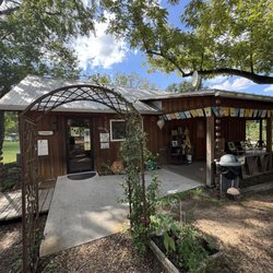 BeeWeaver Honey Farm - Entrance  9.12.26