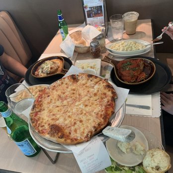 Chi Chi's Pizza - Pizza Near Me - Simi Valley, California Chi Chi's Pizza - Pizza Near Me - Simi Valley, California