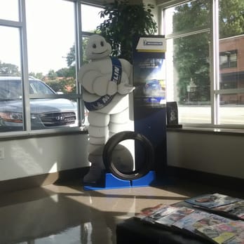 Chapel Hill Tire - Well lit waiting room - Tires Near Me - Carrboro, North Carolina Chapel Hill Tire - Well lit waiting room - Tires Near Me - Carrboro, North Carolina