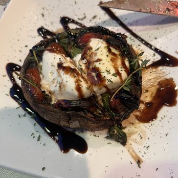 Amour Amour - Portobello Buratta - Tapas/Small Plates Near Me - San Mateo, California Amour Amour - Portobello Buratta - Tapas/Small Plates Near Me - San Mateo, California