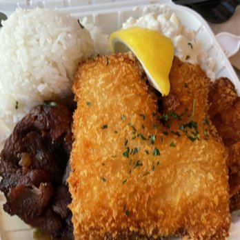 Da Kitchen Maui - Mixed plate of goodness, the fish on the top you see is the nectar of the gods - Hawaiian Near Me - Kihei, Hawaii Da Kitchen Maui - Mixed plate of goodness, the fish on the top you see is the nectar of the gods - Hawaiian Near Me - Kihei, Hawaii