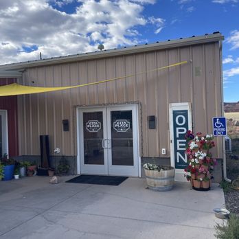 Etta Place Cidery & Taproom - Outside - Cideries Near Me - Torrey, Utah