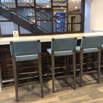 Hampton Inn Cape Cod Canal - Hotels Near Me - Buzzards Bay, Massachusetts