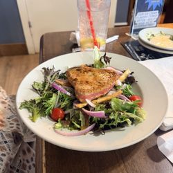 Abita Springs Cafe - Sesame Tuna Salad