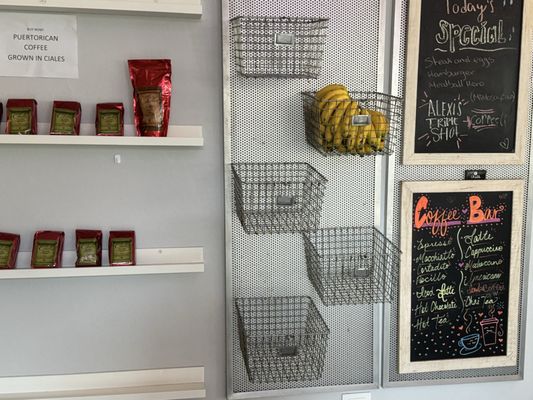 Lluvia Deli Bar & Artefacto by null