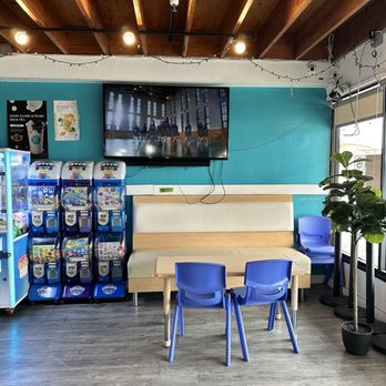 T4 South Sac - More lower seating - Bubble Tea Near Me - Sacramento, California T4 South Sac - More lower seating - Bubble Tea Near Me - Sacramento, California