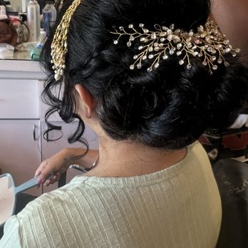 Blowout Parlor - Hair updo! - Blow Dry/Out Services Near Me - Anaheim, California