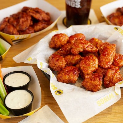 Buffalo Wild Wings by null