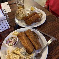 Hubbleton Brewing Company - Friday night fish fry. Both light battered and deer battered
