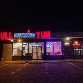 Full Yum's Sub Shop - Front of restaurant. - Chinese Near Me - Washington, DC, District of Columbia
