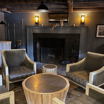 Fireside Tavern Sherborn - American Near Me - Sherborn, Massachusetts