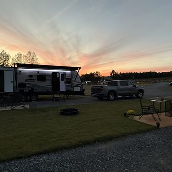 Kings Mountain - Many sites that work well for buddy sites and very spacious sites.  Very big rig friendly. - Campgrounds Near Me - Grover, North Carolina
