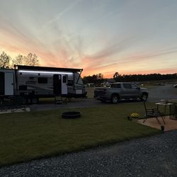 Kings Mountain - Many sites that work well for buddy sites and very spacious sites. Very big rig friendly.