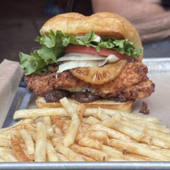 Glacier Ridge Bar, Grill, and General Store - Hawaiian chicken sandwich - Breakfast & Brunch Near Me - Joseph, Oregon Glacier Ridge Bar, Grill, and General Store - Hawaiian chicken sandwich - Breakfast & Brunch Near Me - Joseph, Oregon