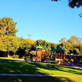 Los Altos Park - Good morning! Beautiful day here at Los Altos Park. 60°F with clear sky. Let's go! - Parks Near Me - Long Beach, California Los Altos Park - Good morning! Beautiful day here at Los Altos Park. 60°F with clear sky. Let's go! - Parks Near Me - Long Beach, California