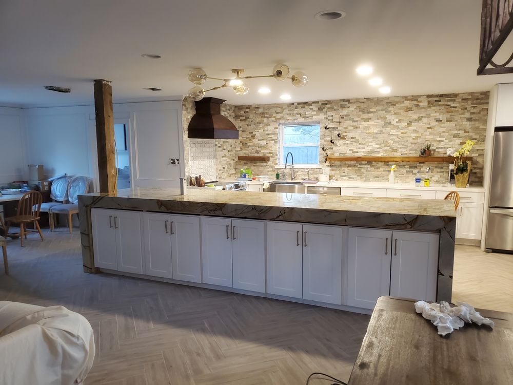 Slide of Mayra's Contracting Services