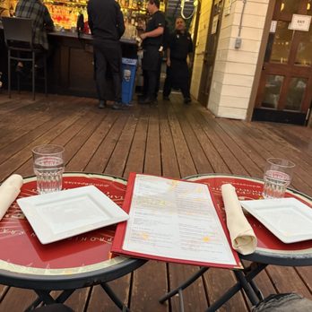 Vesuvio - Pizza Near Me - Carmel-by-the-Sea, California