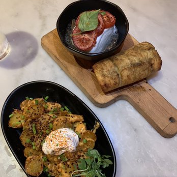 DOMU - Dr. Phillips - Fingerlings and Black Truffle Burrata - Ramen Near Me - Orlando, Florida