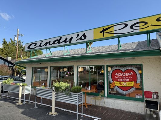 Cindy's by null