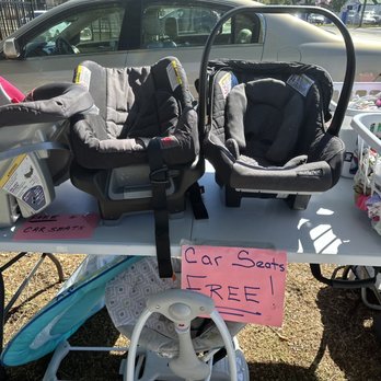 Pine Castle Methodist Thrift Shop - Outside giveaways - Thrift Stores Near Me - Orlando, Florida