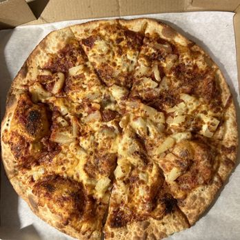 Freshslice Pizza - Mozzarella, Parmesan & Pineapple for the veggie eater - Pizza Near Me - Calgary, Alberta