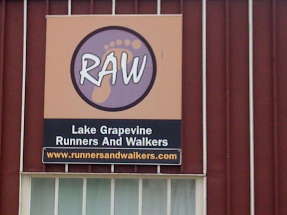 Lake Grapevine Runners & Walkers Logo
