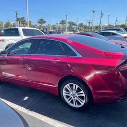 Ride4U - Red lincoln