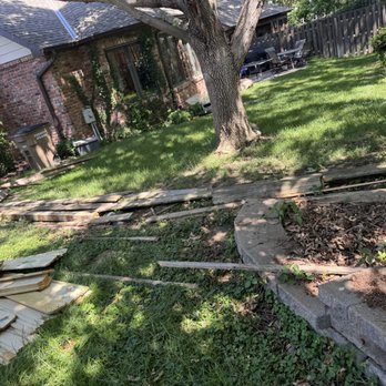 LJ Handyman Services - fence remodeling before - Handyman Near Me LJ Handyman Services - fence remodeling before - Handyman Near Me