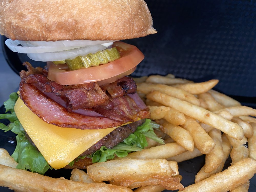 MUTT AND JEFFS RESTAURANT AND BAR 65 Photos & 23 Reviews 3700 Oberlin Ave, Lorain, Ohio