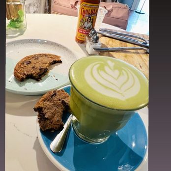 Bluestone Lane Harvard Square Café - Matcha Latte Chocolate Chip Cookie - Coffee & Tea Near Me - Cambridge, Massachusetts Bluestone Lane Harvard Square Café - Matcha Latte Chocolate Chip Cookie - Coffee & Tea Near Me - Cambridge, Massachusetts