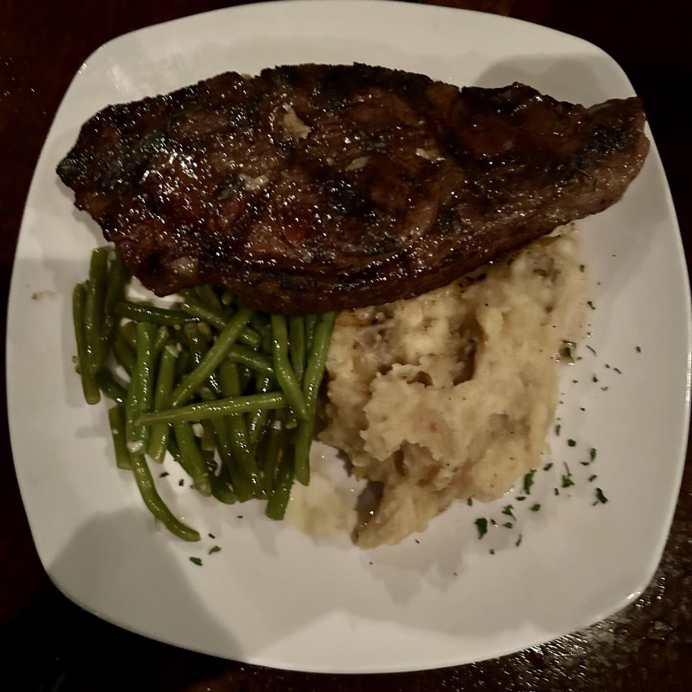 Chuck's Fish - Steak green beans mashed - Seafood Near Me - Tuscaloosa, Alabama Chuck's Fish - Steak green beans mashed - Seafood Near Me - Tuscaloosa, Alabama