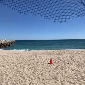 Wrecked at The Reef - View from one of the outdoor tables (beach is currently closed during COVID-19) - Sports Bars Near Me - Puerto Peñasco, SON Wrecked at The Reef - View from one of the outdoor tables (beach is currently closed during COVID-19) - Sports Bars Near Me - Puerto Peñasco, SON