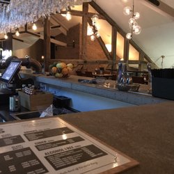 Bra Hak Burgers - Bar view